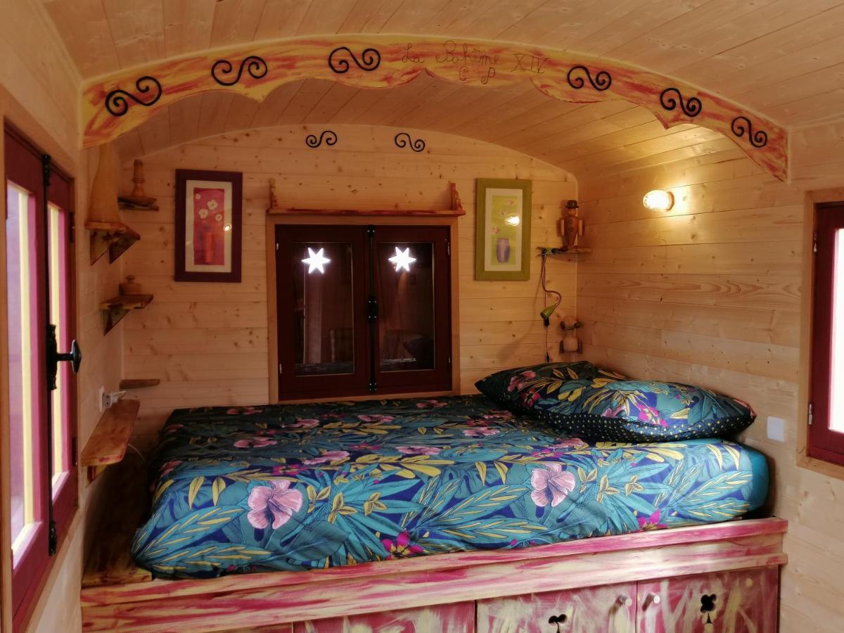 Flachères Balad'Ane Bed & Breakfast エクステリア 写真