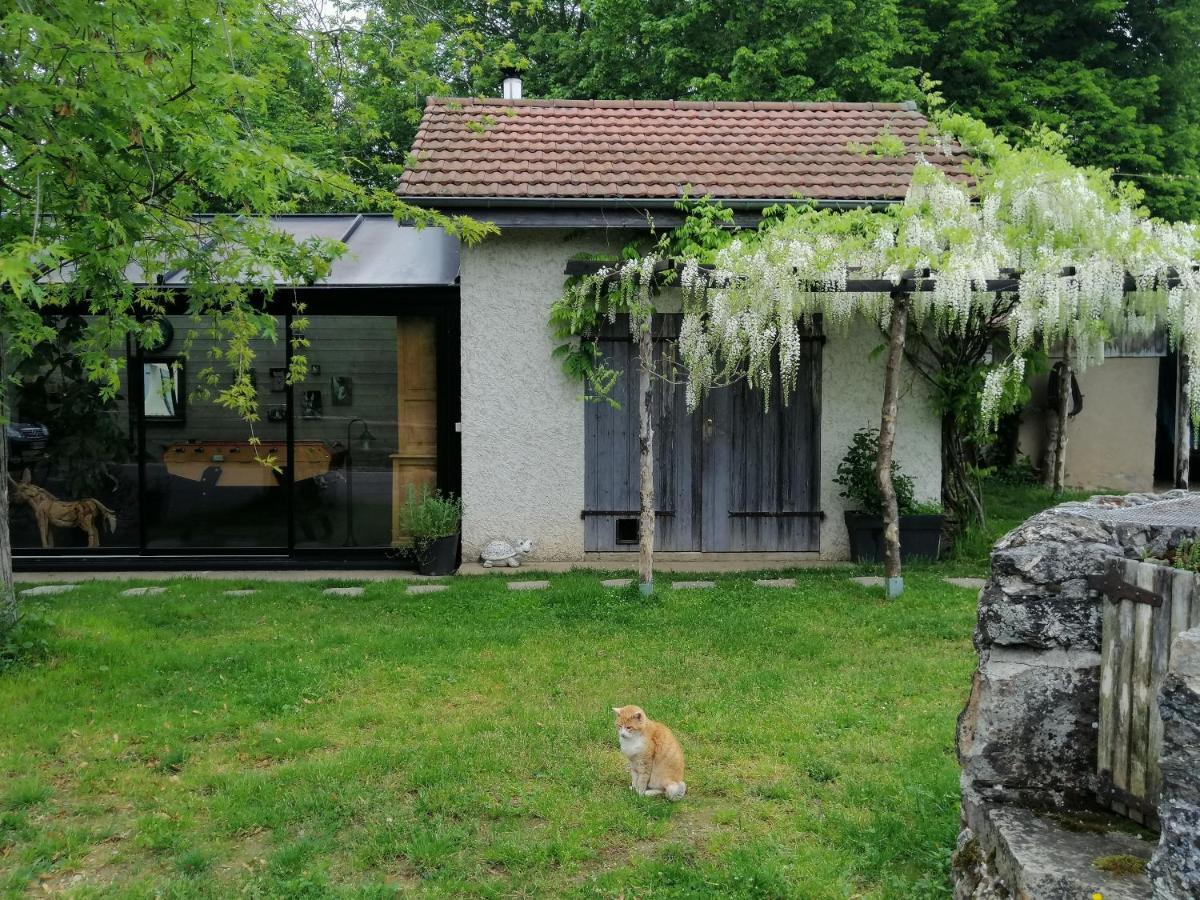 Flachères Balad'Ane Bed & Breakfast エクステリア 写真